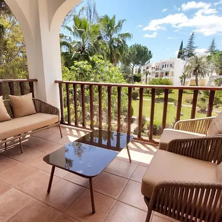 Del Parque Flats Le Village Golf Lägenhet Marbella