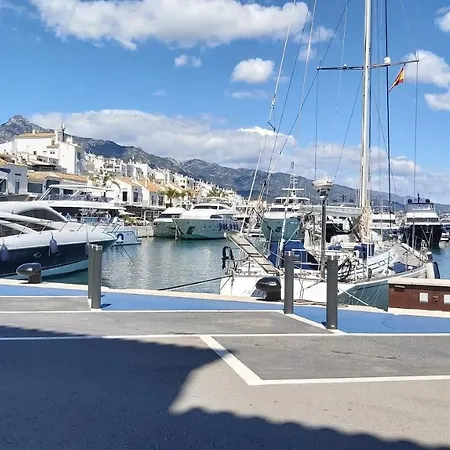 Del Parque Flats Le Village Golf Marbella