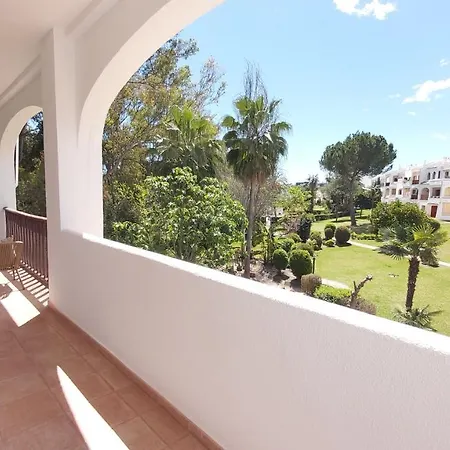 Del Parque Flats Le Village Golf Marbella