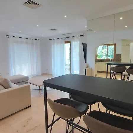 Del Parque Flats Le Village Golf Apartment
