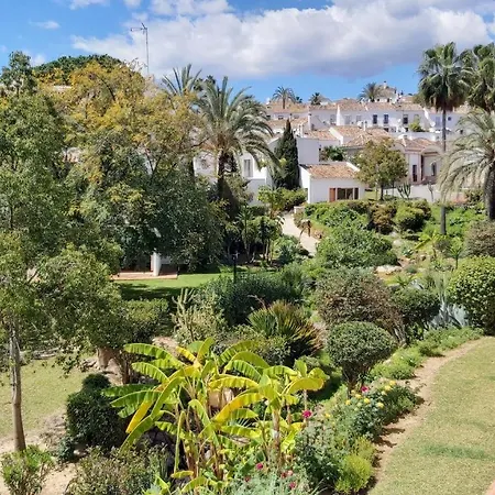 Del Parque Flats Le Village Golf *